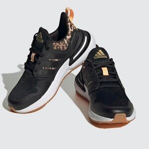 NIB adidas rapidasport athletic shoes